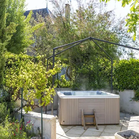 Fantastic Holiday In D Gagnac With Jacuzzi